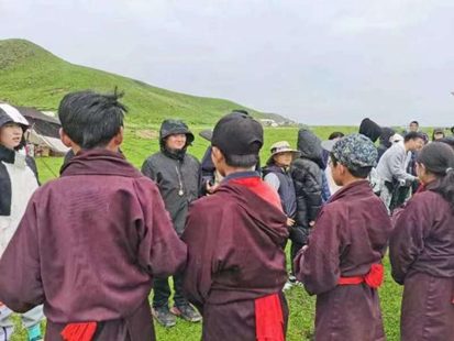 Fieldwork and exchange on the grasslands